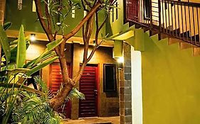 Rhiz Guest House Tebet